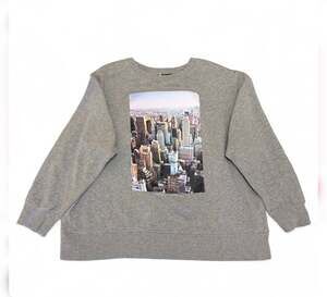 Vintage ZARA Women's Grey NYC Skyline Graphic Sweatshirt Size XL